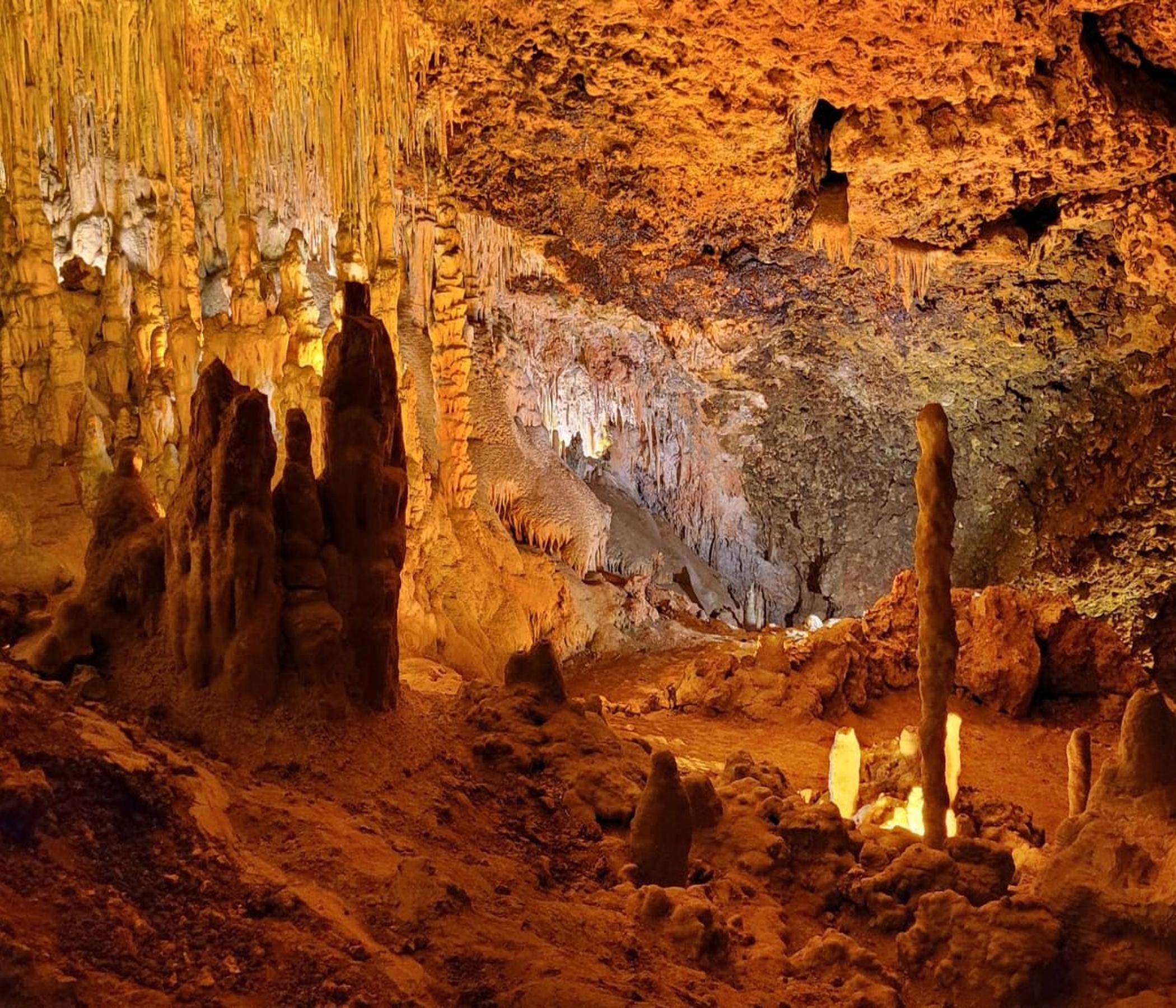 Drachenhöhlen oder Hamshöhlen auch mit Dinoland