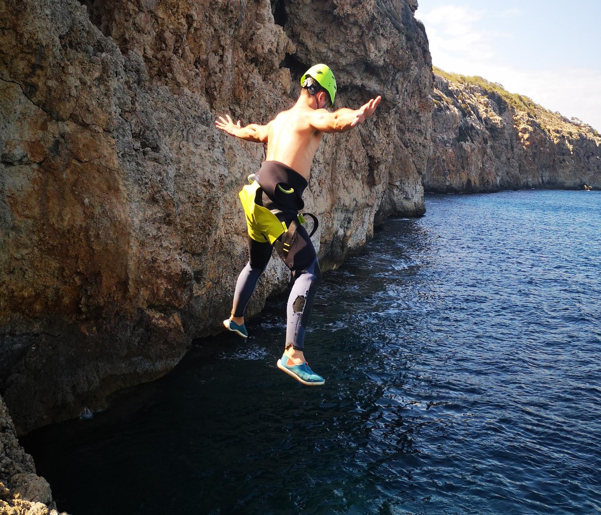 Mes Aventura - Coasteering