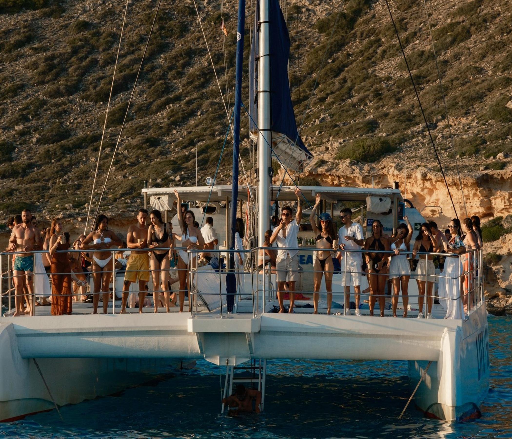 Life & Sea Catamaran